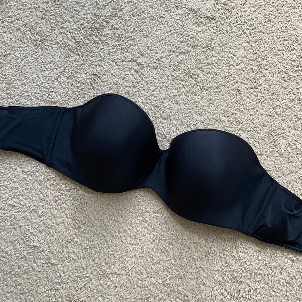 Black Strapless Bra